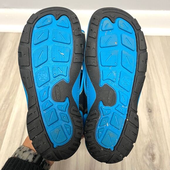 Keen Sandals Boys 1 Knotch Creek Blue, Black and Yellow Strappy - Picture 5 of 7